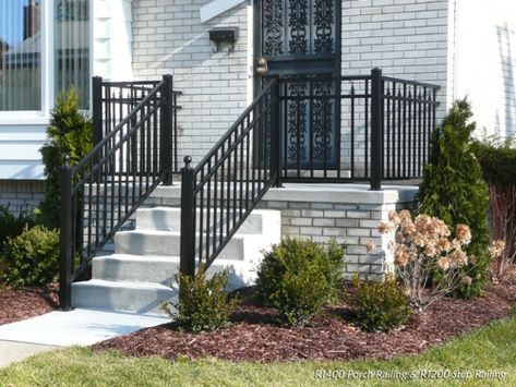 garden around the railing Porch Railings Ideas, Step Railing Outdoor, Front Porch Railing Ideas, Concrete Front Steps, Exterior Railing, Porch Rails, Front Porch Stairs, Concrete Front Porch, Porch Railing Designs