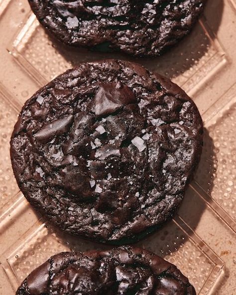 Alison Roman's Tiny, Salty, Chocolatey Cookies Recipe — Toronto Restaurants by Stephanie Dickison Allison Roman, Egg Butter, Alison Roman, Roman Food, Chewy Brownies, Powder Sugar, Flaky Salt, Nyt Cooking, Bittersweet Chocolate