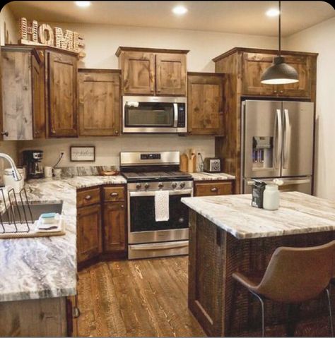 Hickory Kitchen Cabinets, Kitchen Cabinet Inspiration, Western Kitchen, Vacation Home Rentals, Kitchen Inspiration Design, Kitchen Cabinetry, Cabinet Decor, Kitchen Makeover, Cabin Decor