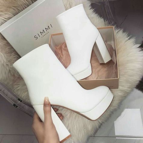 Fancy Shoes, Aesthetic Shoes, White Boots, Fashion Heels, Crazy Shoes, Pretty Shoes, Dream Shoes, High Heel Boots, High Heel Sandals