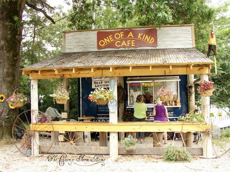 The Country Farm Home: Garden Shed Inspiration From A Roadside Cafe Shed Cafe Ideas, Roadside Cafe Design, Country Cafe Design, Farm Cafe Design, Garden Cafe Ideas, Shed Cafe, Shed Inspiration, Country Cafe, Farm Cafe