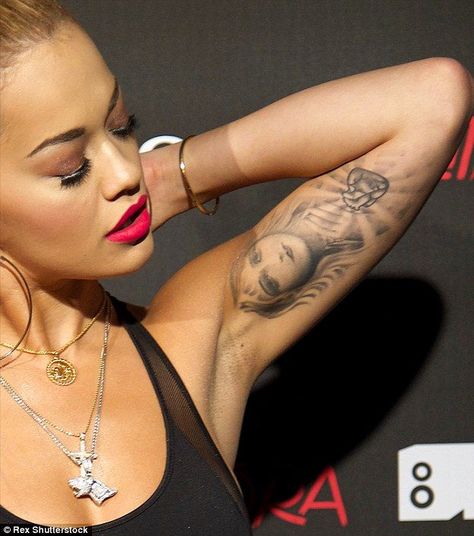 Why is Rita Ora covering up her tattoos with MAKE-UP? Arabic Mehndi, Rita Ora, All Craft, Tattoo Style, Mehndi Designs, Girl Tattoos, Tattoo Artists, Design Crafts, Art Tattoo