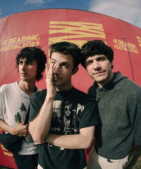 Wallows Braeden, Wallows Aesthetic Wallpaper, Wallows Model, Braeden Lemasters, Cole Preston, Dylan Minnette, Reading Festival, Yumeko Jabami, Indie Pop Music