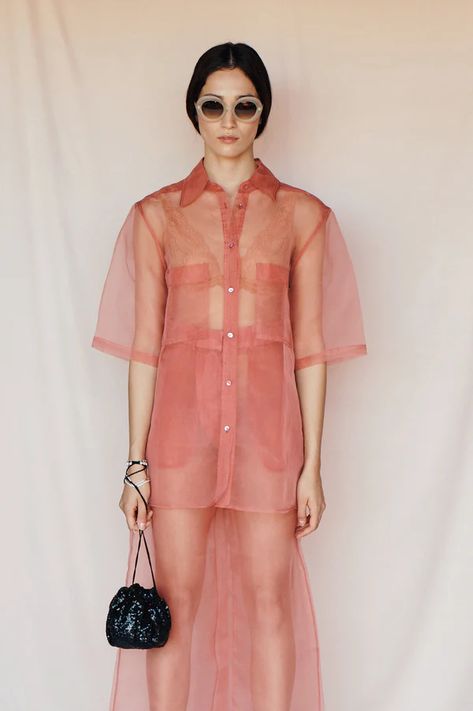 Organza Transparent Dress, Organza Shirt Outfit, Transparent Shirt Outfit, Campy Fashion, Transparent Outfit, Cos Outfit, Bohemian Jewels, Trousers Pattern, Dust Pink