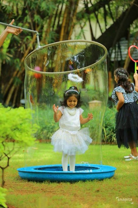 Bubble Show For Birthday Party On Rent Bubbles Station, Kindergarten Photoshoot, Bubble Day, Elena Birthday Party, Bubble Station, Bubble Game, Bubble Play, Ceremony Decorations Outdoor, Kids Festival