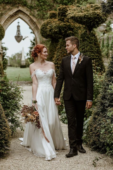 Redhead Wedding Dress, Redheads Quotes, Redhead Wedding, Euridge Manor, Redhead Bride, Inside Wedding, Redhead Quotes, Stylish Bride, Outdoor Elopement