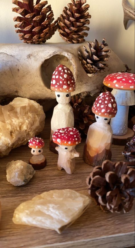 Hand carved and painted mushrooms by me🪵🍄✨ Whittling Wood Tutorials, Woodcarver Aesthetic, Small Wood Whittling Projects, Easy Whittle Projects, Small Wooden Carvings, Mini Wood Carving Ideas, Mushroom Whittling, How To Wood Carve, Tiny Wood Carvings