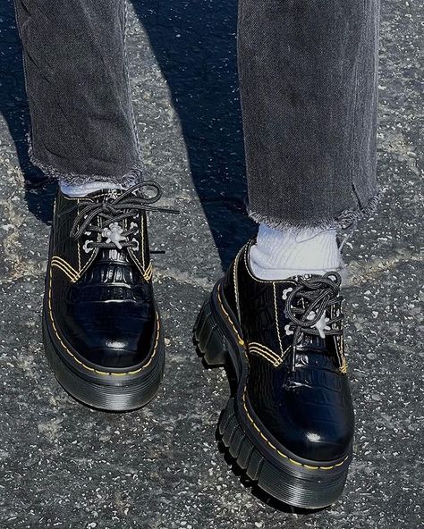 morgan (@bby.bruh) • Instagram photos and videos Chunky Boots Aesthetic, Bby Bruh, Boots Aesthetic, Doc Marten Boots, Shoes Png, Sick Clothes, Doc Marten, Shoes Too Big, Altering Clothes