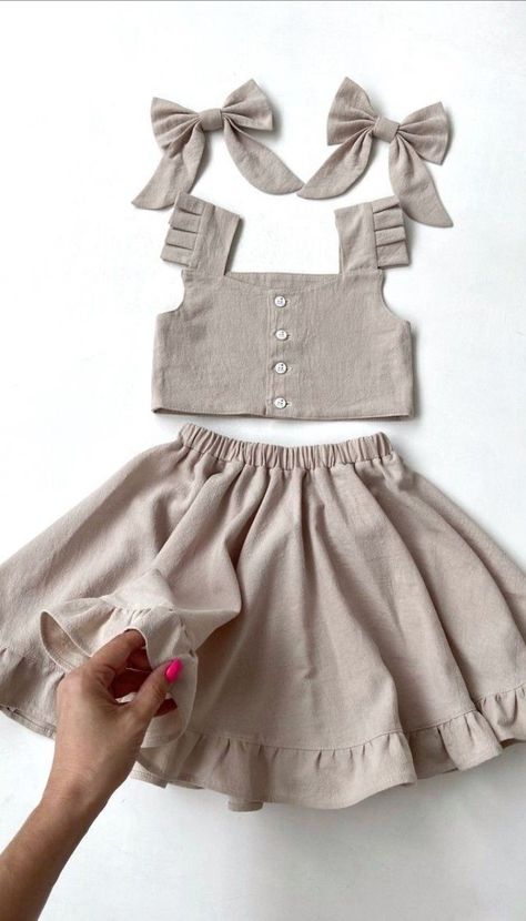 Vestidos Country, Sewing A Dress, Kids Dress Collection, Baby Clothes Patterns Sewing, Free Dress, Kids Dress Wear