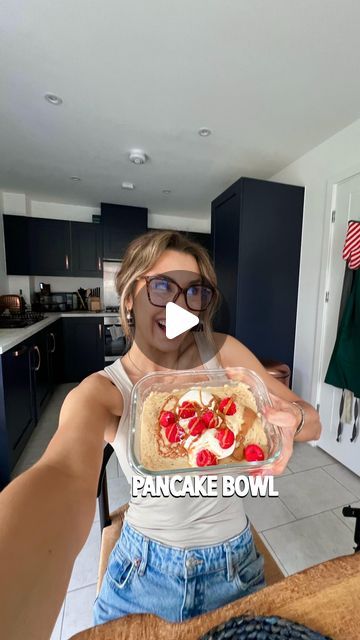 Microwave Pancakes, 100g Of Protein, Pancake Bowl, What To Have For Breakfast, Microwave Breakfast, Family Meal Prep, Protein Pancake Mix, Easy Breakfasts, What's For Breakfast