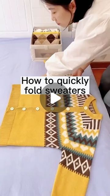 The Folding Hacks (@thefoldinghacks) • Instagram photos and videos Folding Sweaters To Save Space, Sweater Folding Hacks, How To Fold Sweaters To Save Space, Ways To Fold Clothes To Save Space, Folding Clothes Hack, Folding Clothes To Save Space, Fold Sweaters, How To Fold Sweaters, How To Fold Pants