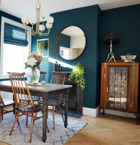 Nicola Broughton-"The Girl with the Green Sofa"Blog HomeLauren Sharkey @doer.upper Teal Dining Room, Dining Room Paneling, Dining Room Teal, Dining Room Navy, Dining Room Wall Color, Formal Lounge, Dining Room Paint Colors, Mid Century Modern Dining Room, Dining Roo