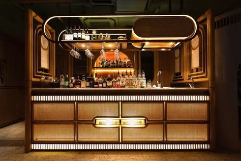 Indonesia Restaurant, Modern Chinese Restaurant, Chinese Bar, Bar Counter Design, Speakeasy Bar, Wine Stand, Retail Interior Design, Art Deco Bar, Luxury Bar