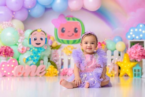 Cocomelon Photoshoot Ideas, Cocomelon Photoshoot, Cocomelon Smash Cake, Cocomelon Cake, Cake Smash Theme, Baby Birthday Photoshoot, Cocomelon Birthday, Smash Cake Girl, Unicorn Themed Birthday Party