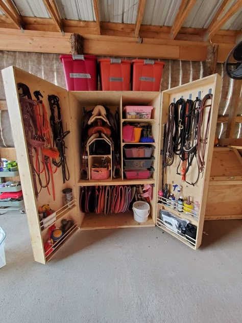 Horse Tack Boxes, Western Horse Tack Turquoise, Tack Locker, Tack Room Organization, Horse Tack Rooms, Tack Trunk, Tack Box, Horse Farm Ideas, Barn Hacks