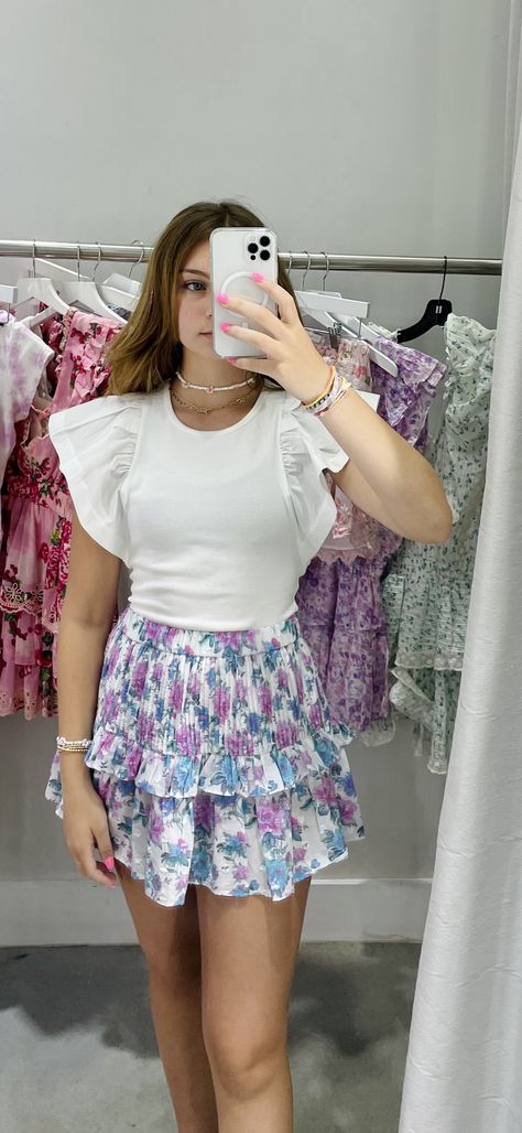 Preppy Brunch Outfit, Preppy Skirts, Preppy Skirt Outfits, Rave Girl Outfits, Preppy Skirt, Ruffle Skirts, Fancy Skirts, Rave Girl, Preppy Aesthetic