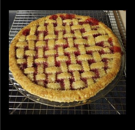 Cherry-Raspberry Pie Cherry Raspberry Pie, Blueberry Raspberry Pie, Old Italian Recipes, Raspberry Pie Recipe, Lattice Crust, Ricotta Pie, Tart Cherries, Pies Recipes, Summer Pie