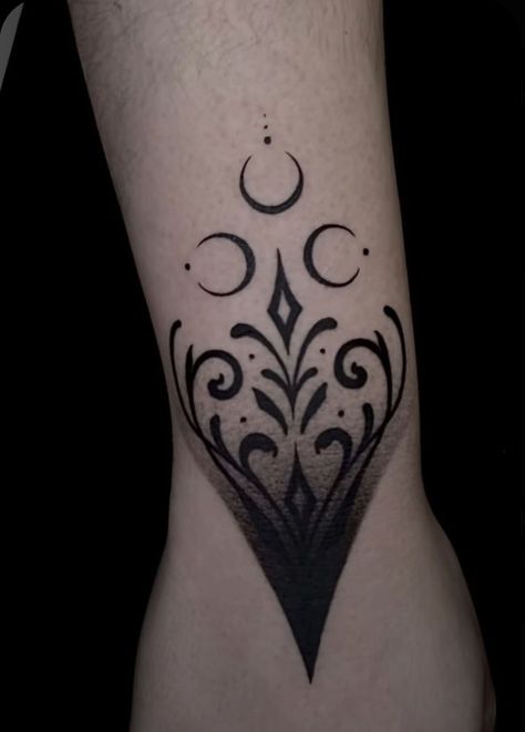 Elegant Tattoo Designs, Witchy Wrist Tattoo, Dark Geometric Tattoo, Add Tatoos Ideas, Ornamental Leg Sleeve, Dark Sleeve Tattoos For Women, Black Ornamental Tattoo, Ornamental Blackwork Tattoo, Black Work Sleeve Tattoo