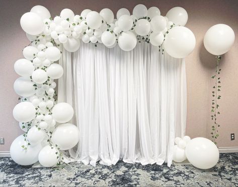 Rectangle Balloon Arch, Wedding Balloon Decorations Receptions, Silver Anniversary Decorations, Wedding Ballons, Baloon Garland, Simple Furniture Design, 80th Birthday Decorations, First Communion Decorations, Red Wedding Theme