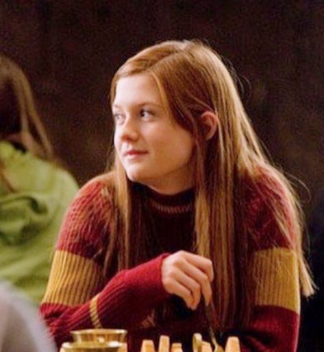 Ginny Weasley Aesthetic, Harry Potter Ginny, Weasley Aesthetic, Harry Potter Girl, Harry Potter Icons, Bonnie Wright, Harry Potter Actors, Harry James Potter, Ginny Weasley