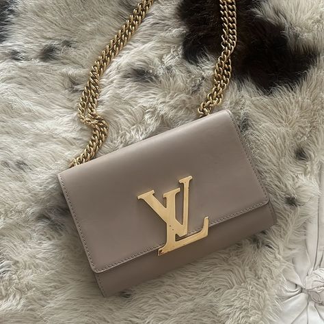 Louis Vuitton beige leather chain louise MM bag Louise Vuitton, Leather Chain, Fact Quotes, Vuitton Handbags, Louis Vuitton Handbags, Dust Bag, Gold Tones, Louis Vuitton, Shoulder Bag