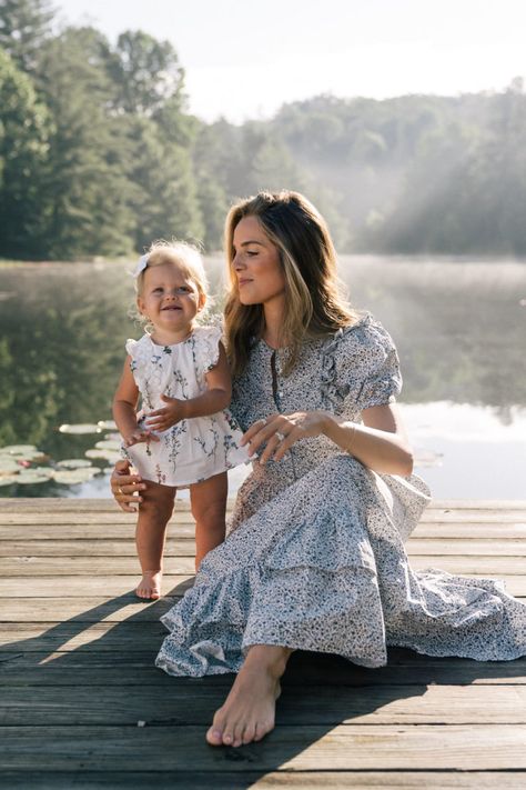 Happy Birthday, Clementine - Julia Berolzheimer Julia Berolzheimer Family Photos, Family Picture Dresses For Mom, Classic Family Photos, Family Photos Spring, Doen Dress, Mommy Dress, The Vampires Wife, Julia Berolzheimer, Future Mom