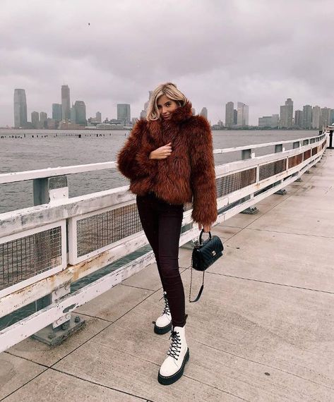 16 Dr. Martens Outfits to Copy From Our Readers | Who What Wear White Dr Martens Outfit, Dr Martens Outfits, White Doc Martens Outfit, Doc Martens Outfits, White Dr Martens, Combat Boot Outfit, Pretty Winter Outfits, White Doc Martens, White Boots Outfit