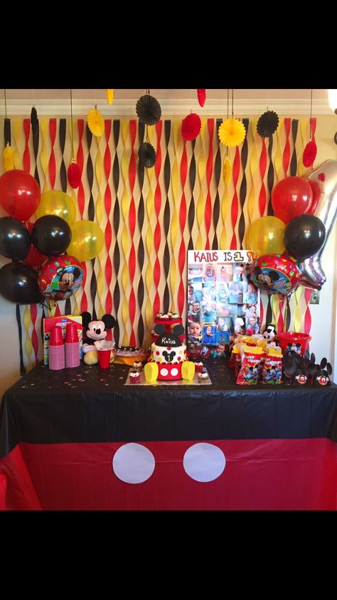 Mickey Mouse Three Year Old Party, Mickey Mouse Theme Party Target, Baby Boy 1st Birthday Party Themes Disney Mickey Mouse Clubhouse, Mickey’s Very Merry Christmas Party, Mickey Mouse Third Birthday Invitation, Cheap Birthday Party, Mickey Mouse Themed Birthday Party, Bday Party, Birthday Party Themes