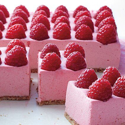 Raspberry Mousse Pie Mousse Pie, Raspberry Desserts, Mini Torte, Raspberry Mousse, Raspberry Recipes, Mousse Recipes, Mousse Cake, Food Cakes, Sweet Stuff