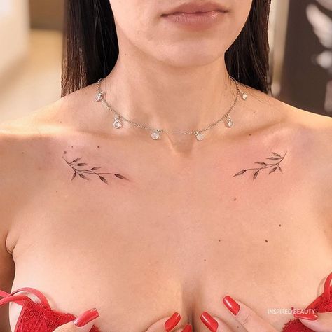 Clavical Tattoos Women, Wing Neck Tattoo, Clavicle Tattoo, Back Of Neck Tattoo, Tattoos Infinity, Tattoos Mandala, Neck Tattoos Women, Tasteful Tattoos, Collar Bone Tattoo