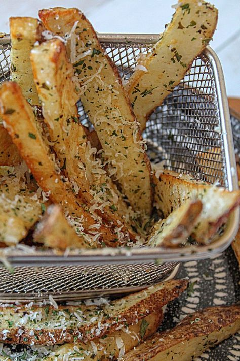 Truffle Potato Wedges, Air Fryer Truffle Fries, Parmesan Truffle Fries Air Fryer, Garlic Truffle Fries, Garlic Parmesan Fries Air Fryer, Truffle Fries Air Fryer, Garlic Parmesan Truffle Fries, Truffle Dishes, Potato Wedges Air Fryer