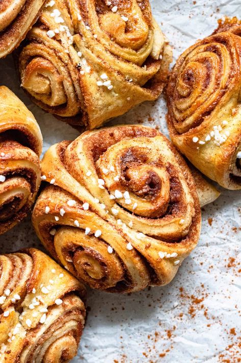 Cinnamon Bun Recipe (Korvapuusti from Finland) Finland Food, Finnish Cuisine, Cinnamon Roll Icing, Cinnamon Bun Recipe, Finnish Recipes, Ip Recipes, Jambalaya Recipe, Scandinavian Food, Cinnamon Bun