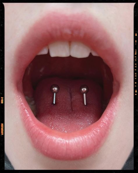 #piercing #piercings #piercingideas #piercinggirl #piercinglove #piercinggirls Tongue Piercing Double, Ear Pointing, Piercing Tongue, Double Tongue Piercing, Piercing Inspiration, Mod Jewelry, Double Piercing, Airbrush App, Comfort Place