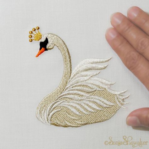 Swan Embroidery, Fairy Embroidery, Sashiko Embroidery, Border Embroidery, Japanese Embroidery, Sewing Embroidery Designs, Embroidery Inspiration, Embroidery Techniques, Bird Design