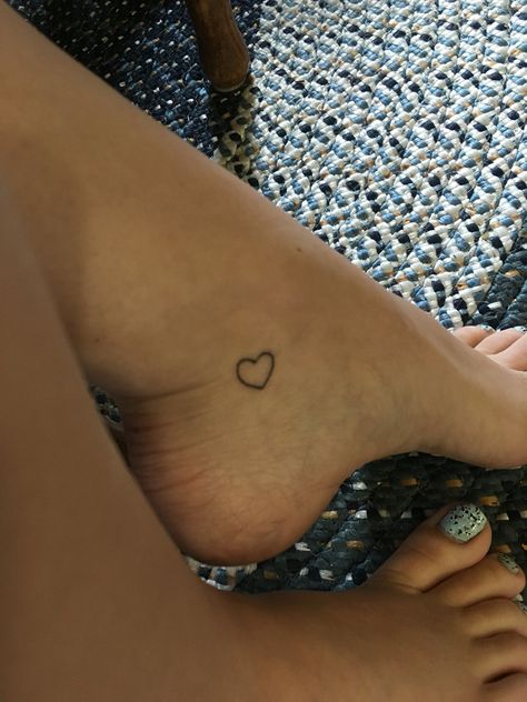 Cute Tattoos Heart, Small Heart Ankle Tattoo, Heart On Ankle Tattoo, Ankle Tattoo Matching, Heart Foot Tattoo, Ankle Tattoo Heart, Ankel Tattoos Simple, Best Friend Tattoos Simple, Heart Tattoo On Ankle