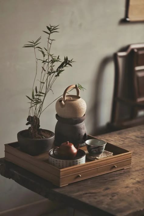 Sogetsu Ikebana, Zen Tea, Japanese Decor, Tea Culture, Japanese Tea Ceremony, Japanese Interior, Tea Art, Chinese Tea, Japanese House