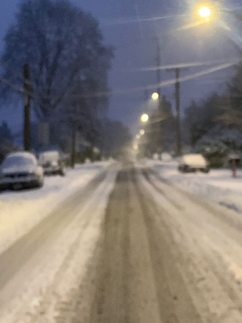 #blurry #snow #street #nostagia #nostalgic #winter #cold Groundhog Day Film, Razias Shadow, Letting Go Of Past, Snow Street, Nostalgic Winter, Dark Academy Aesthetic, East Coast Living, London Snow, Midwest Gothic