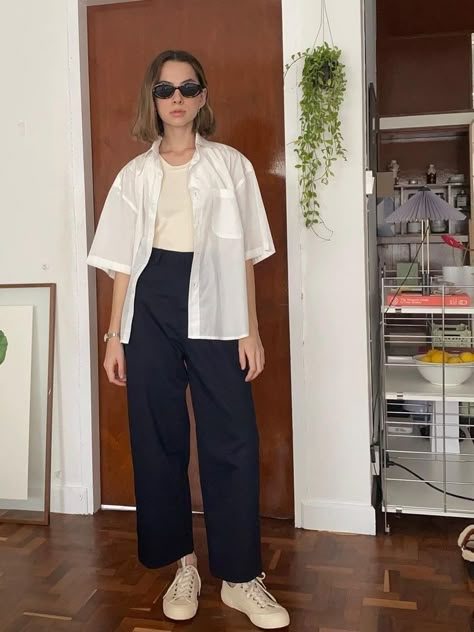 Womens Skirt Outfits Summer, How To Style High Waisted Pants, Office Business Casual Outfits Summer, Cool Teacher Outfits Summer, Soft Masc Outfits Summer, Black And White Summer Outfits, Mode Inspo, 가을 패션, Casual Style Outfits