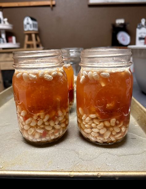 Pressure Canning Baked Beans, Canning Baked Beans Water Bath, Canning Baked Beans Pressure, Canning Dry Beans Without Soaking, Canning Baked Beans, Canning Veggies, Canning Beans, Canned Baked Beans, Homemade Baked Beans