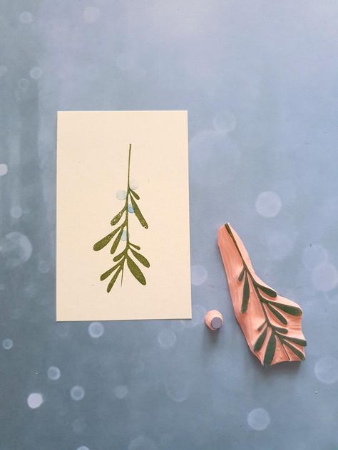 Mistletoe rubber stamp for Winter cardmaking Christmas branch | Etsy Block Printing Christmas, Christmas Rubber Stamps, Mistletoe Linocut, Stamp Cards Ideas, Linocut Christmas Cards, Christmas Lino Print Ideas, Stamped Wrapping Paper, Christmas Linocut, Christmas Card Making Ideas