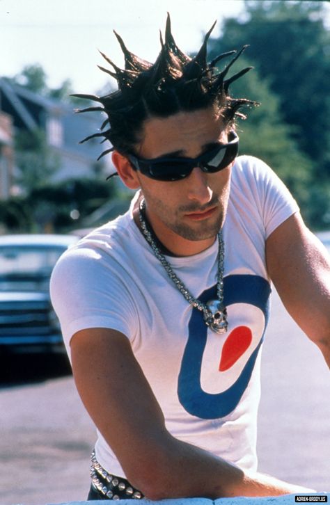 Summer Of Sam, Nicholas Brody, Spikey Hair, 90’s Hairstyles, Men 90s, Pop Punk Fashion, 90s Actors, Adrien Brody, Septième Art