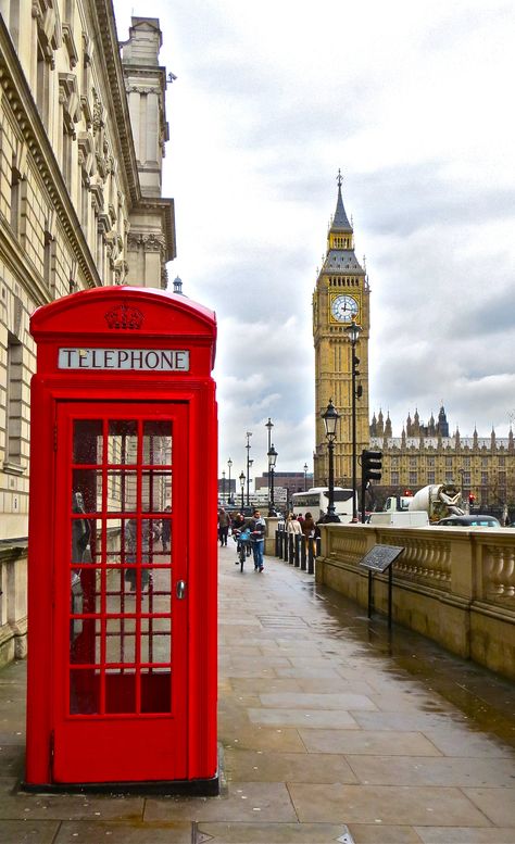 Telephone Booth In London <3 #london London Stories, British Telephone Booth, London Telephone Booth, Red Phone Booth, Bedroom Pop Design, Africa Art Design, London Taxi, London Dreams, Manchester Art