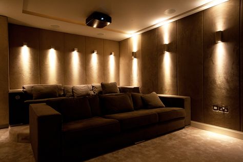 Great theater room Room Lighting Design, Private Cinema, Home Theater Lighting, Game Room Lighting, Home Cinema Room, Play Kitchens, Best Home Theater, Home Theater Setup, Home Theater Rooms