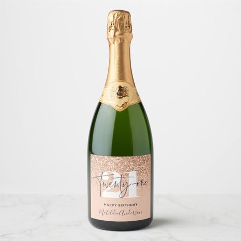 Bottle Lables, Wedding Favors Packaging, Party Champagne, 40th Birthday Party Decorations, 21st Birthday Party, Sparkling Wine Label, Champagne Bottle Labels, Modern Birthday, Champagne Party