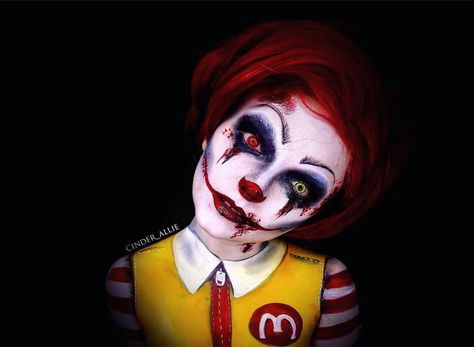 Allie Burt Chesnut on Instagram: ““BA DUM BUM BA BA, I’m lovin’ it.” 🤡 Twisted Ronald McDonald for day 5 of #31daysofhalloween! Check out my next post for a KILLER clown…” Ronald Mcdonald Costume, Gore Makeup, Killer Clown, Cosmetic Contact Lenses, Makeup Pictorial, Amazing Halloween Makeup, Halloween Makeup Inspiration, Cream Face, Black Eyeshadow