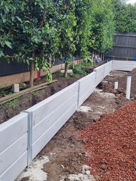 Retaining Wall Sleepers Ideas, Concrete Sleepers Retaining Walls, Concrete Sleeper Garden Bed, Concrete Sleeper Retaining Wall, Concrete Retaining Wall Ideas, Cement Retaining Wall, Inexpensive Retaining Wall Ideas, Concrete Sleeper Retaining Walls, Palm Springs Garden