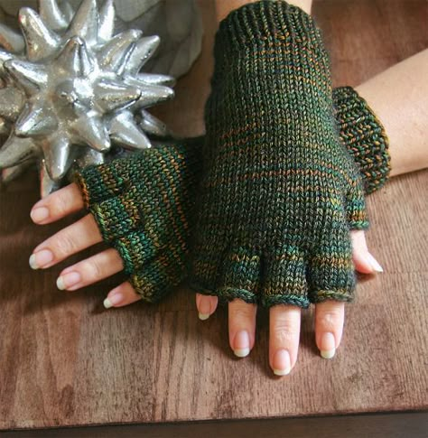 Fingerless Mitts Knit, Fingerless Mittens Knit, Fingerless Mittens Pattern, Knitting Gloves, Knitting Gloves Pattern, Fingerless Gloves Knitted Pattern, Gloves Knitted, Glove Pattern, Gloves Pattern