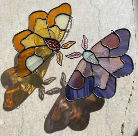 Stained Glass Bugs, Stained Glass Patterns For Beginners, Beginner Stained Glass Patterns Free, Stained Glass Art Patterns, Stained Glass Templates, Oddities Decor, Stained Glass Patterns Free, Fused Glass Artwork, Stained Glass Birds