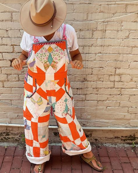 Butterflies overalls, butters fly overalls, butter flies over all… can’t say that 3 times fast! Bright, bold, cozy fun is unstoppable in these oh so comfy quilt overalls. Cut from a mid century applique quilt in vibrant orange and a collection of period prints and shirtings these are sure to charm. #quiltcoat #quiltjacket #quiltclothes #patchworkjacket #quiltoveralls #patchworkinthewild #butterfly #skibibs #festivalfashion #festivaloutfit #bohofashion #reclaimed #recycleclothing #upcyclecloth... Sew Overalls, Quilted Overalls, Unique Sewing Ideas, Upcycled Quilt Clothes, Summer Overalls With Patchwork, Upcycled Overalls, Patch Work Overalls, Quilt Overalls, Fast Sewing Projects