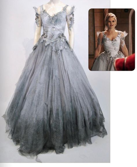 Once Upon A Time Dresses, Broadway Dress, Dream Sequence, Tale Dress, Elegant Ball Gowns, Fandom Outfits, Designer Evening Gowns, 20s Fashion, Emma Swan